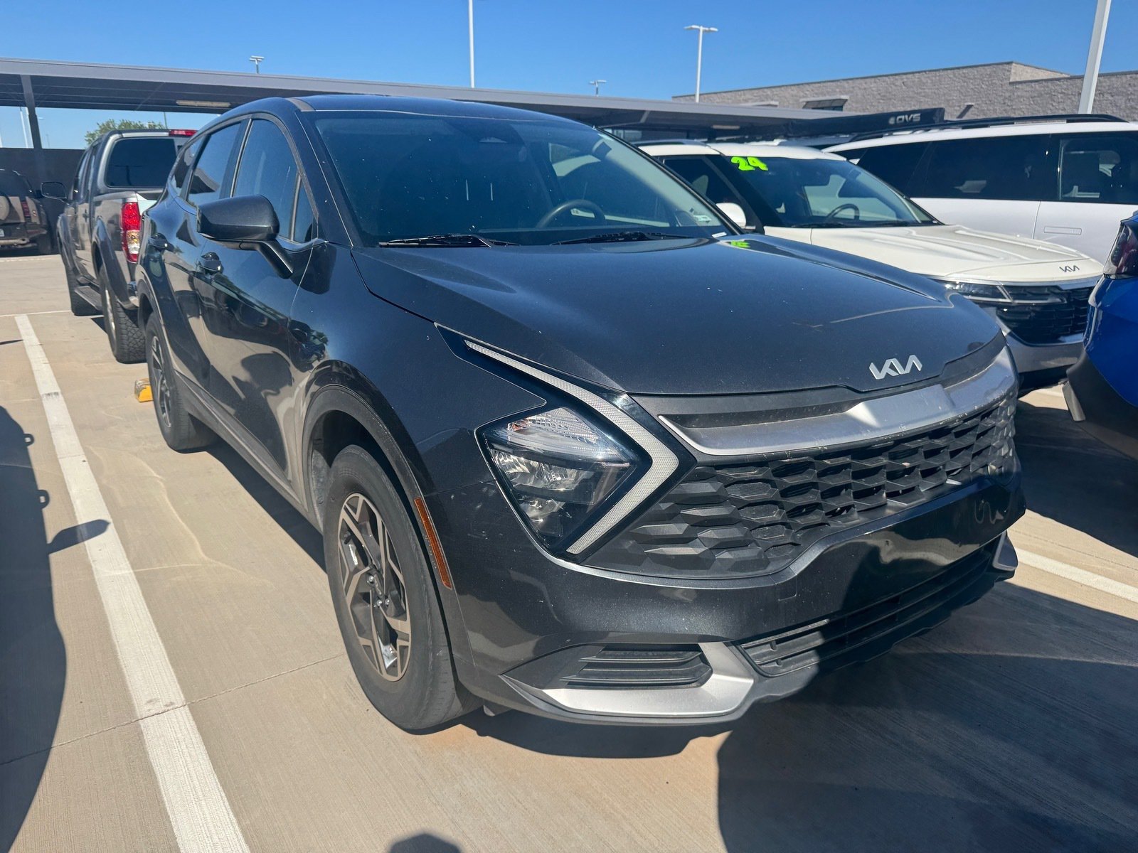 Used 2023 Kia Sportage LX AWD/4WD image 5