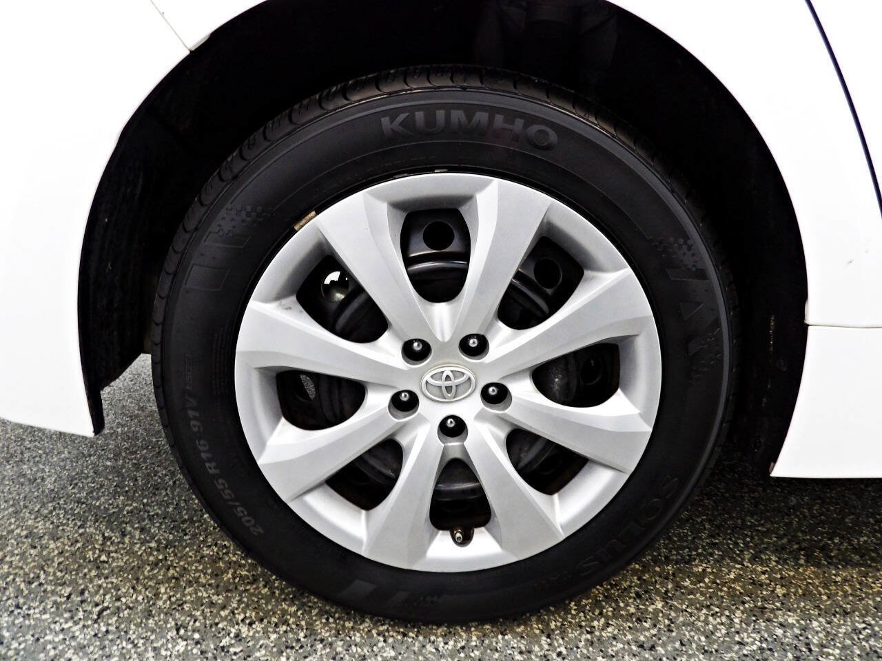 Used 2021 Toyota Corolla LE FWD image 20