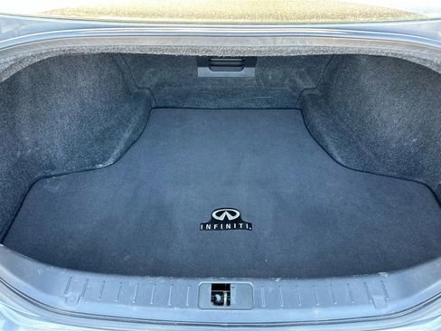 Used 2017 INFINITI Q70 3.7 w/ Technology Package image 18