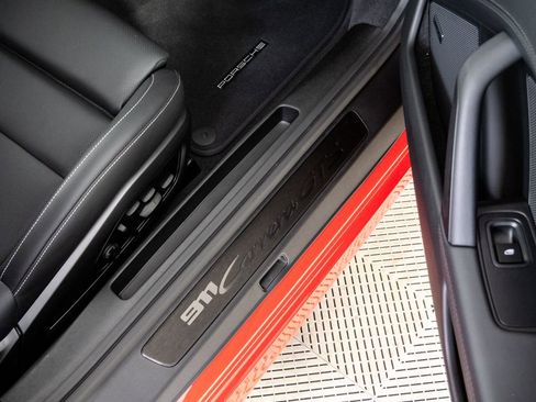 Certified 2025 Porsche 911 Carrera GTS image 23