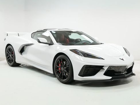 Used 2023 Chevrolet Corvette Stingray Premium Cpe w/ Z51 Performance Package RWD image 8