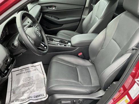 Used 2025 Honda Accord Sport image 15