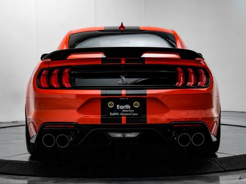 Used 2022 Ford Mustang Shelby GT500 w/ Technology Package RWD image 10