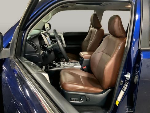 Used 2022 Toyota 4Runner Limited AWD/4WD image 8
