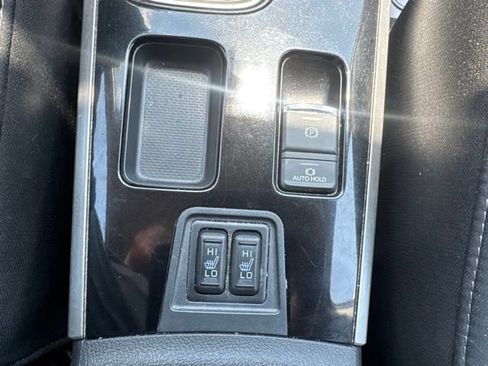 Used 2020 Mitsubishi Outlander ES FWD image 22