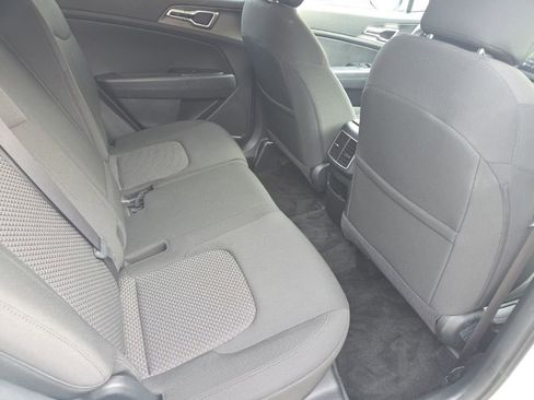 Used 2023 Kia Sportage LX FWD image 16