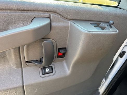 Used 2024 Chevrolet Express 2500 w/ Driver Convenience Package image 19