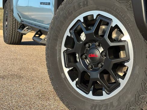 New 2026 Toyota Tacoma TRD Off-Road image 2