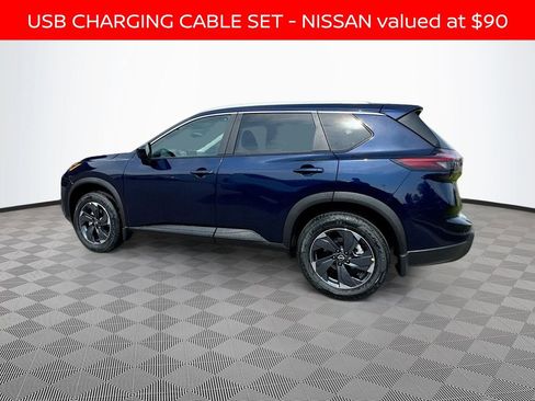 Used 2025 Nissan Rogue SV w/ SV Premium Package image 6