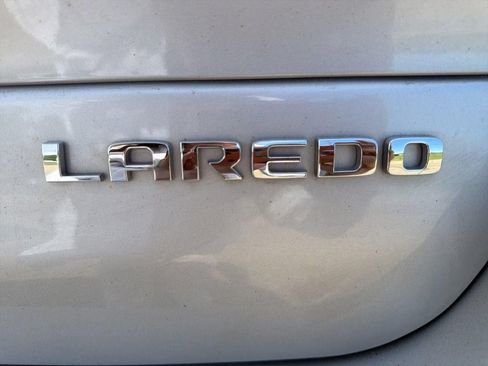 Used 2022 Jeep Grand Cherokee L Laredo w/ Luxury Tech Group I AWD/4WD image 20