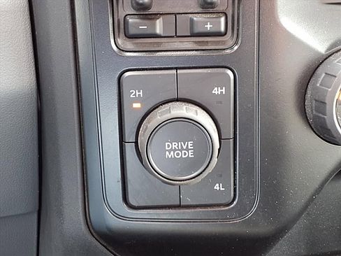 Used 2025 Ford F250 XLT image 6