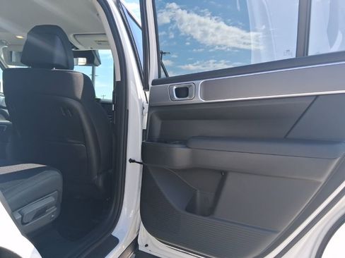 New 2026 Hyundai Santa Fe SE FWD image 12