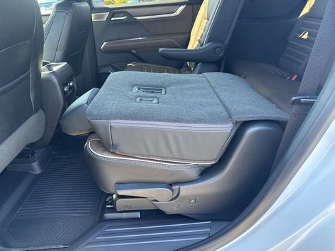 New 2026 GMC Acadia Denali Ultimate w/ LPO, Floor Liner Package image 59
