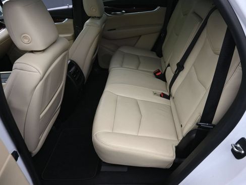 Used 2017 Cadillac XT5 Premium Luxury AWD/4WD image 12