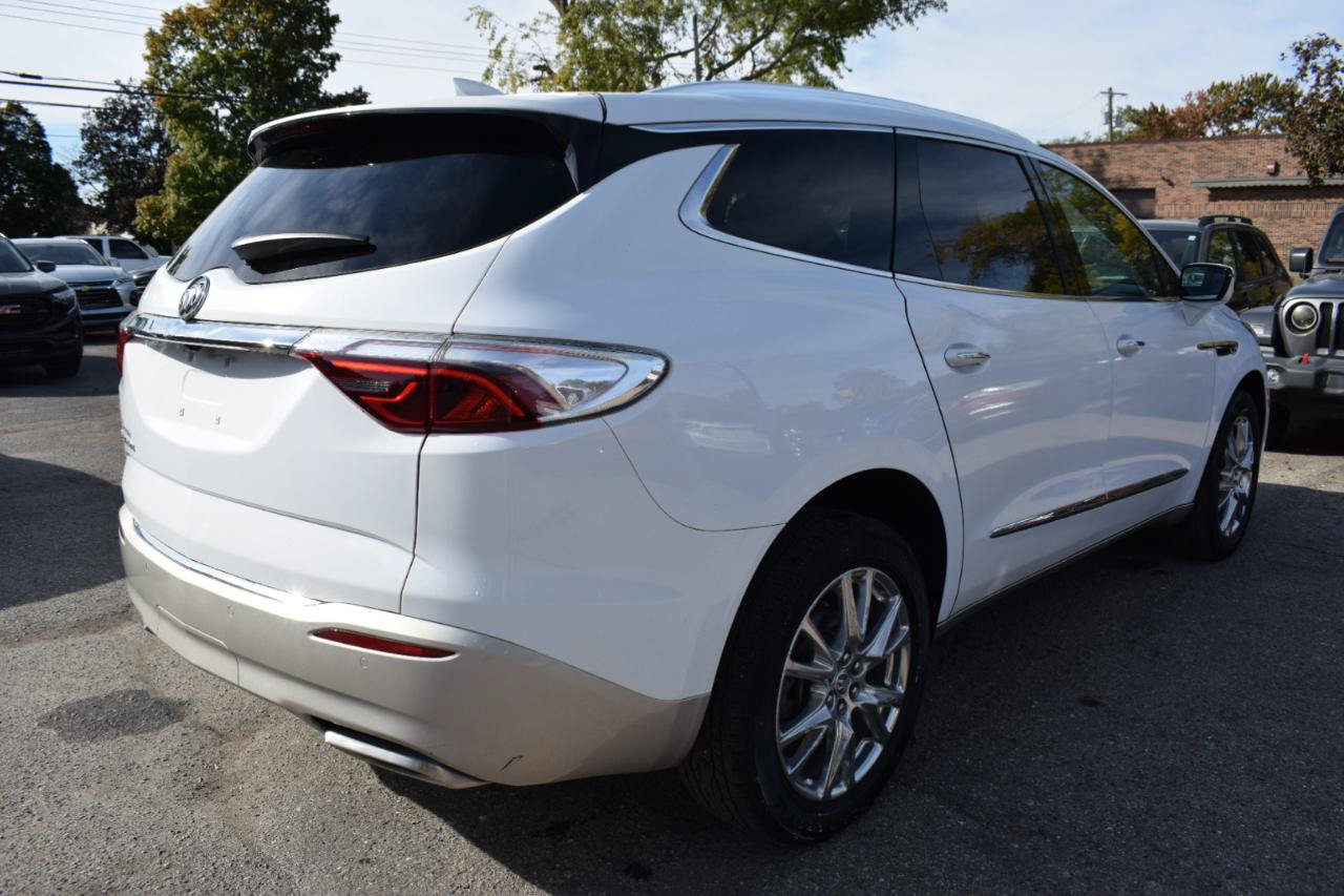 Used 2023 Buick Enclave Essence w/ Experience Buick Package FWD image 6