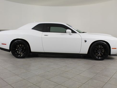 Used 2023 Dodge Challenger SRT Hellcat w/ Driver Convenience Group image 8