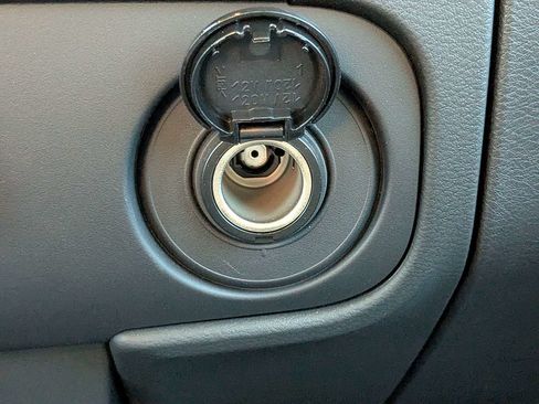Used 2025 Nissan Frontier SV RWD image 24