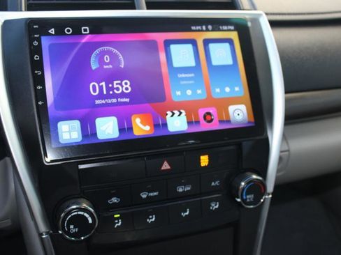 Used 2016 Toyota Camry LE image 26