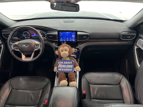 Used 2022 Ford Explorer Limited AWD/4WD image 18