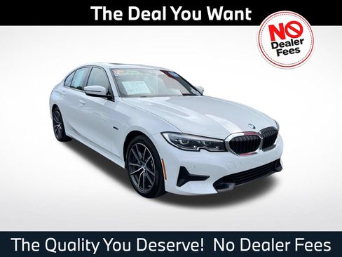 Used 2022 BMW 330e xDrive w/ Driving Assistance Package AWD/4WD image 1