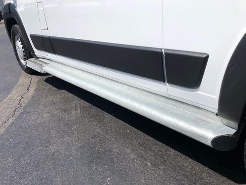 Used 2025 RAM ProMaster 2500 w/ U-Haul Equipment Group FWD image 14