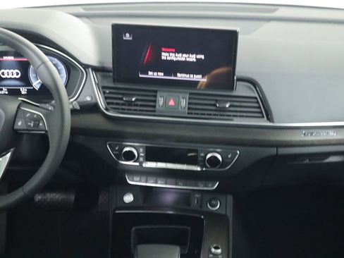 Used 2025 Audi Q5 e Premium Plus w/ Premium Plus Package image 15