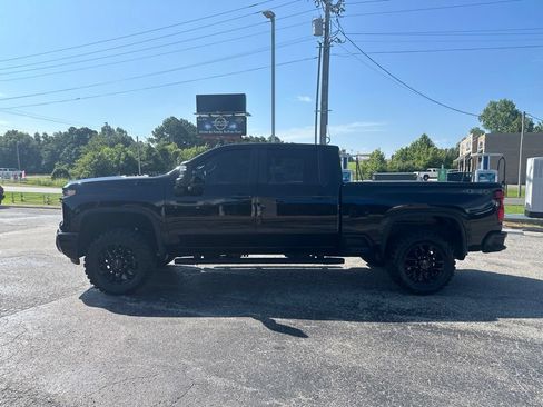 Used 2025 Chevrolet Silverado 2500 Custom w/ Custom Value Package AWD/4WD image 6