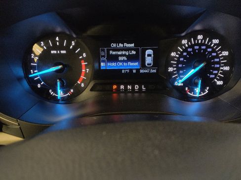 Used 2018 Ford Fusion SE FWD image 23