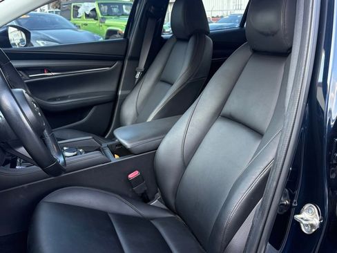 Used 2021 MAZDA MAZDA3 s image 9