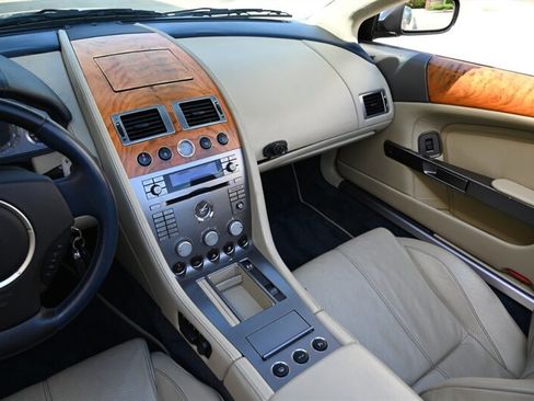 Used 2007 Aston Martin DB9 Volante RWD image 35