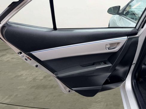 Used 2015 Toyota Corolla LE FWD image 22