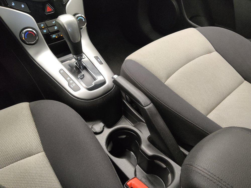 Used 2014 Chevrolet Cruze LS FWD image 26