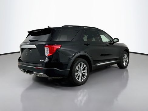 Used 2023 Ford Explorer XLT w/ Equipment Group 202A AWD/4WD image 7