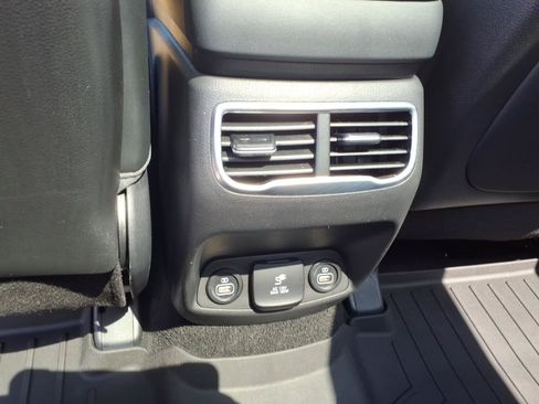 Used 2023 Hyundai Santa Fe Calligraphy AWD/4WD image 14