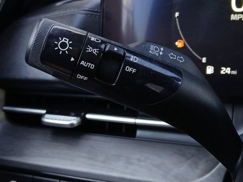 Used 2024 Kia Carnival SX FWD image 12