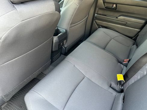 Certified 2025 Toyota Tacoma SR5 AWD/4WD image 10