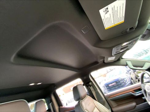 Used 2022 GMC Sierra 1500 Denali image 17