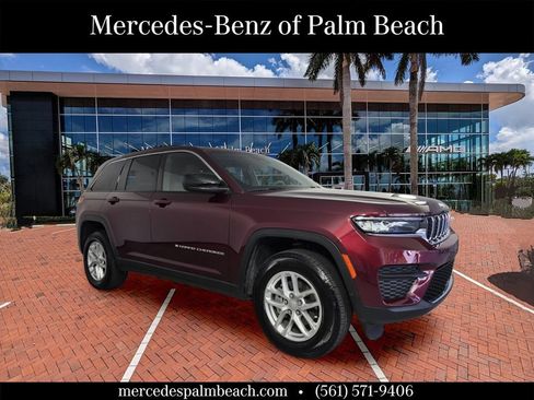 Used 2025 Jeep Grand Cherokee Laredo X RWD image 1