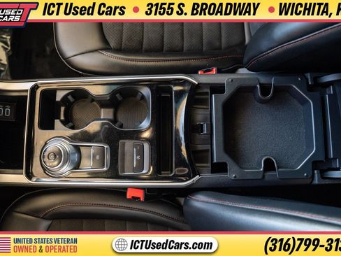 Used 2020 Ford Edge ST-Line w/ Cold Weather Package AWD/4WD image 24