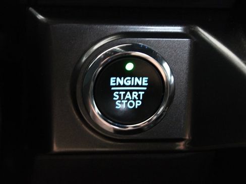 Used 2022 Ford F150 XLT w/ Equipment Group 302A High AWD/4WD image 25