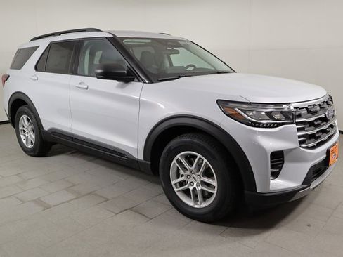 New 2026 Ford Explorer Active image 3