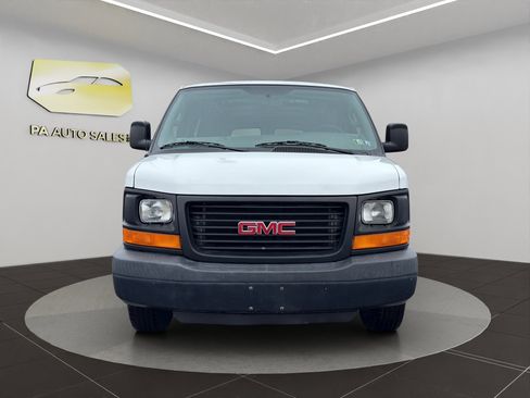 Used 2016 GMC Savana 2500 image 2