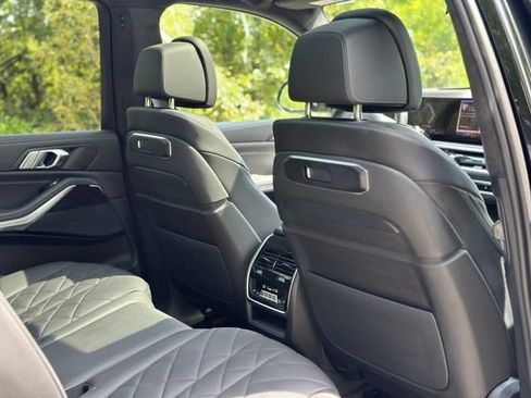 Used 2025 BMW X7 xDrive40i w/ M Sport Package AWD/4WD image 23