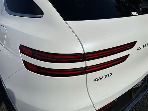 New 2026 Genesis GV70 2.5T Advanced image 15