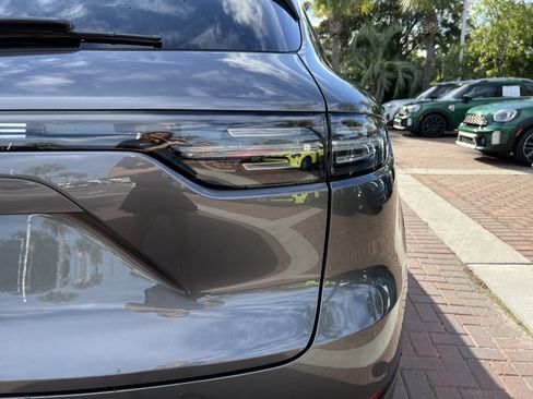 Used 2021 Porsche Cayenne AWD/4WD image 42