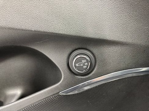 Used 2023 Buick Enclave Essence w/ Experience Buick Package AWD/4WD image 35