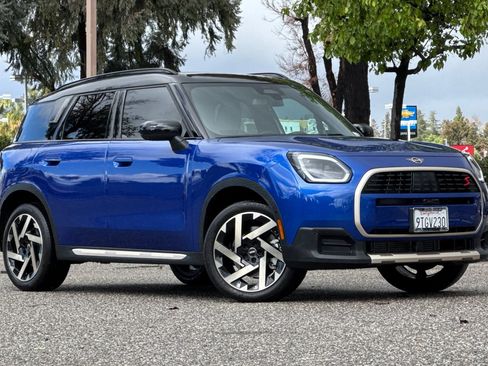 Used 2025 MINI Cooper Countryman S image 2