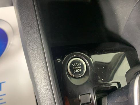 Used 2022 Nissan Kicks S image 17