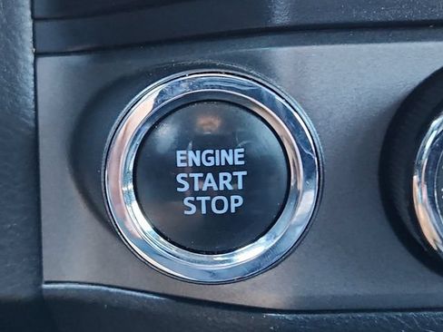 Used 2022 Toyota Tacoma TRD Off-Road AWD/4WD image 28