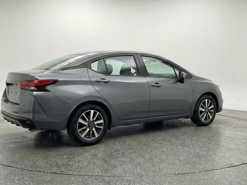 Used 2025 Nissan Versa SV image 9